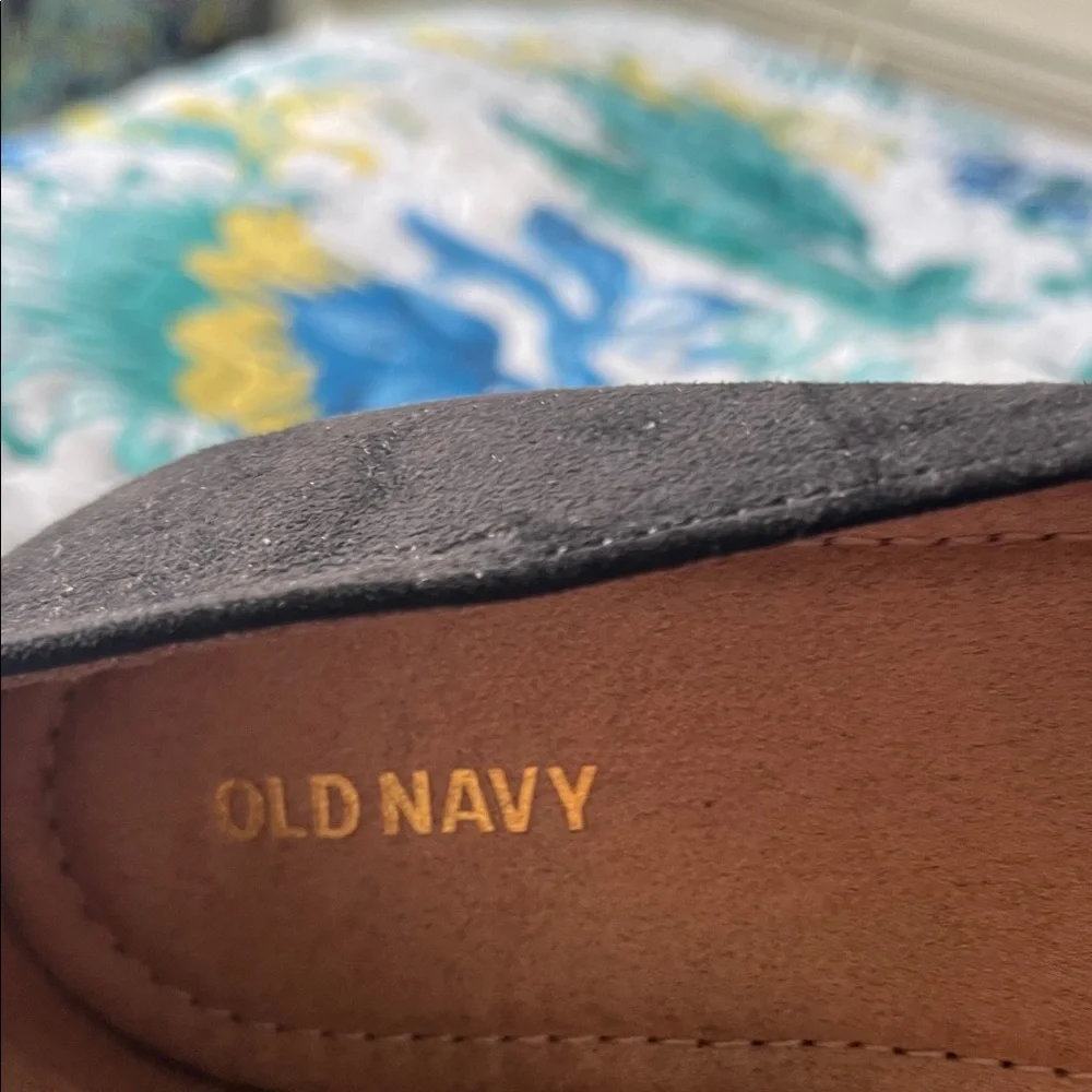 Old Navy Women's Classic Black Loafers - Picture 2 of 5